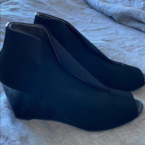 Bandolino Shoes - Bandolino peep toe wedges